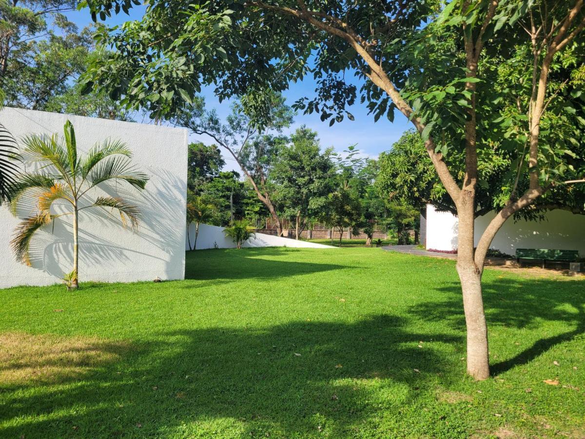 Lotus Suite Santa Cruz de La Sierra Exterior photo